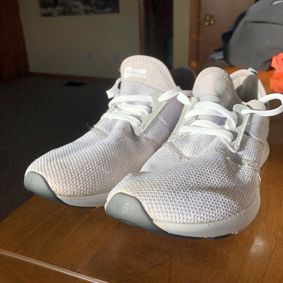 New Balance sneakers - Picture 2 of 3